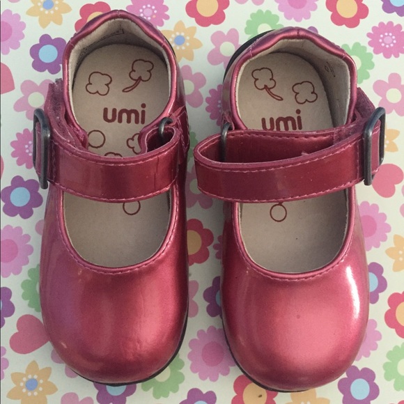 Umi Size US 5 Mary Jane style shiny pink shoes - Picture 5 of 10